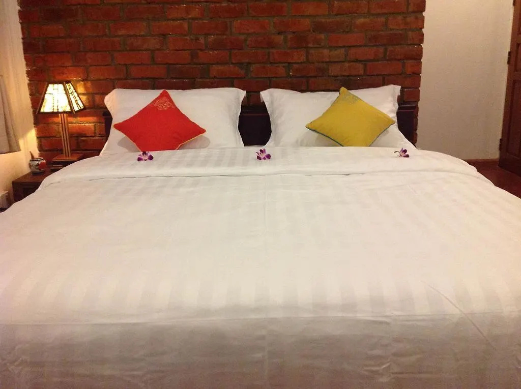 Thanlwin Guesthouse يانغون